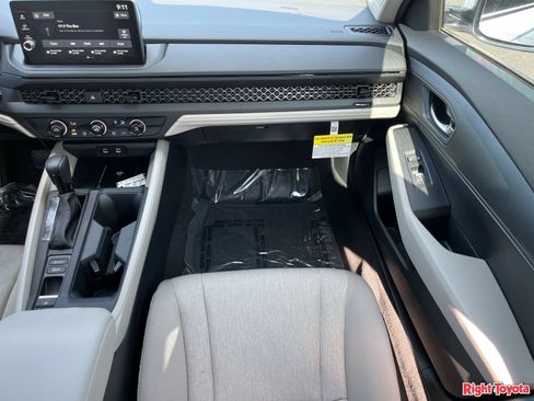 Used 2026 Honda Accord LX image 18