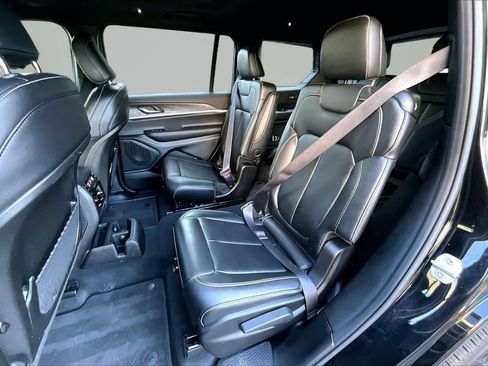 Used 2025 Jeep Grand Cherokee L Limited w/ Black Appearance Package AWD/4WD image 22