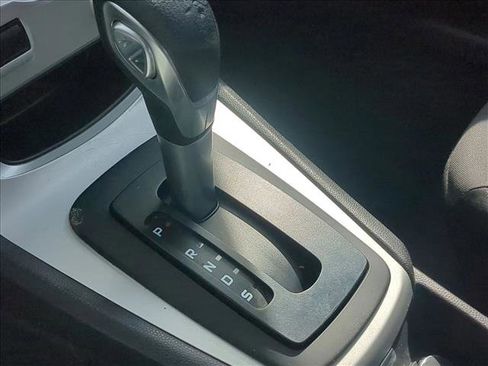 Used 2017 Ford Fiesta SE image 12