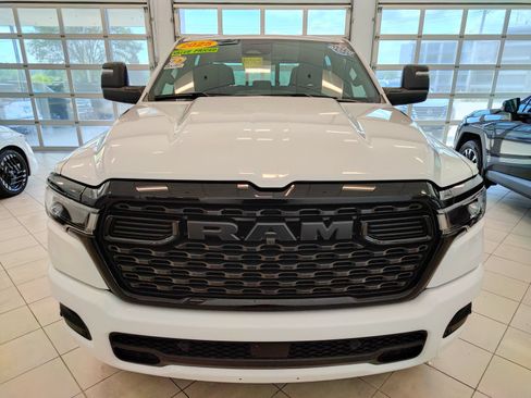 Used 2025 RAM 1500 Big Horn AWD/4WD image 6