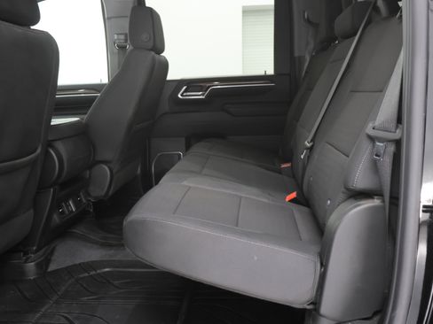 Used 2024 Chevrolet Silverado 2500 LT w/ Midnight Edition image 9