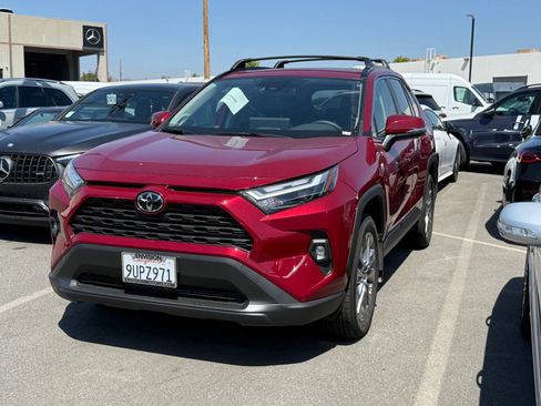 Used 2025 Toyota RAV4 XLE Premium w/ Weather Package image 2