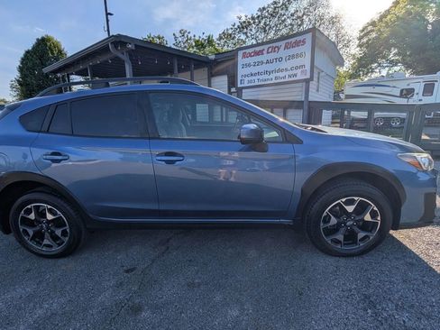 Used 2020 Subaru Crosstrek 2.0i Premium w/ Moonroof Package 1 image 2