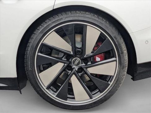 New 2026 Audi S e-tron GT Prestige image 11