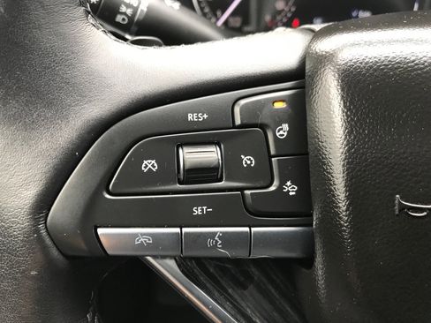 Certified 2025 Cadillac XT6 Premium Luxury image 37