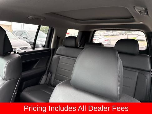 Used 2024 Hyundai Santa Fe Limited AWD/4WD image 9