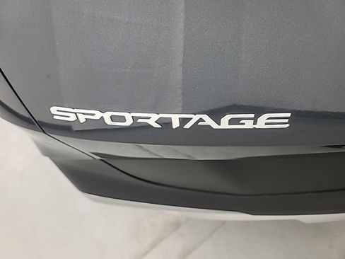 Used 2025 Kia Sportage LX image 11