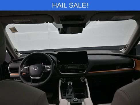Certified 2024 Toyota Grand Highlander Platinum image 28