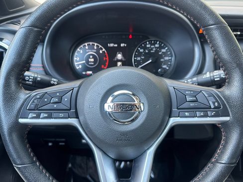 Used 2021 Nissan Kicks SR w/ SR Premium Package FWD image 23