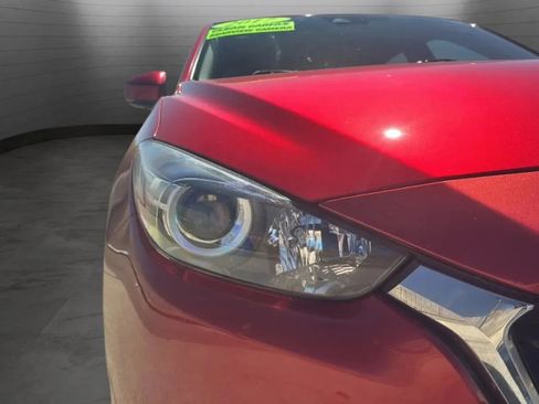 Used 2017 MAZDA MAZDA3 Touring w/ Popular Equipment Package FWD image 33