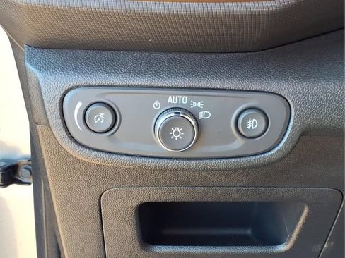 Used 2023 Chevrolet TrailBlazer ACTIV w/ Technology Package AWD/4WD image 18