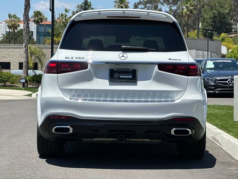 Certified 2025 Mercedes-Benz GLS 450 4MATIC image 4