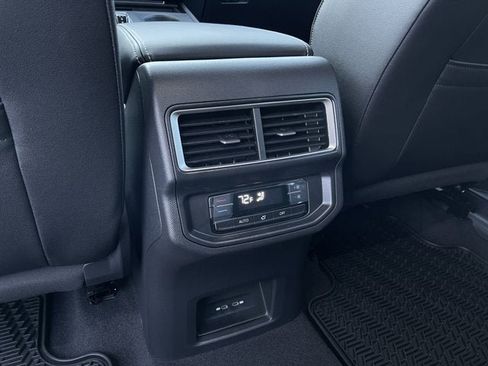 New 2026 Volkswagen Atlas SE image 25