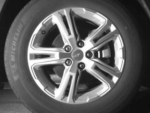 Used 2024 GMC Terrain SLE FWD image 13