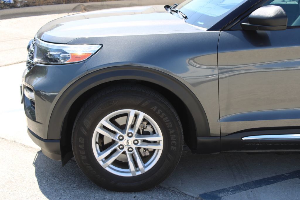 Used 2020 Ford Explorer XLT w/ Equipment Group 202A RWD image 7