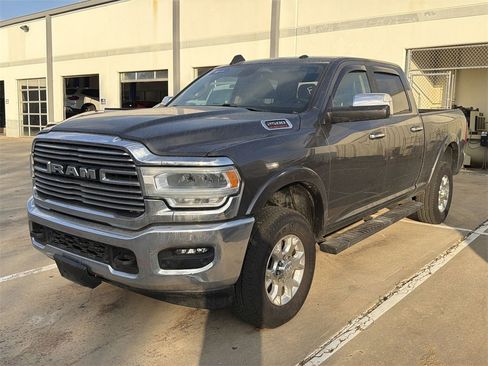 Used 2020 RAM 2500 Laramie image 1