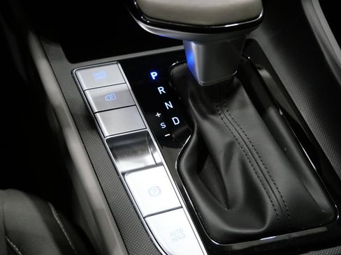 Used 2023 Hyundai Elantra SEL w/ Convenience Package FWD image 22