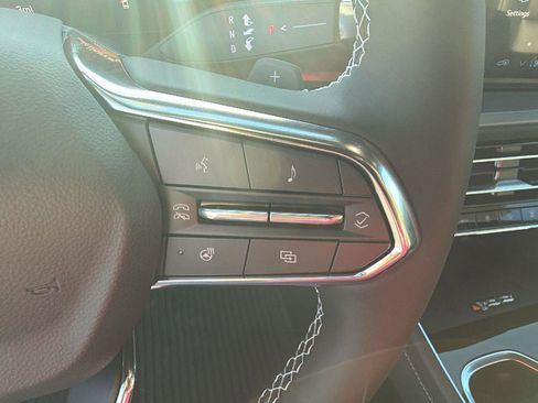 New 2026 Chevrolet Traverse LT image 23