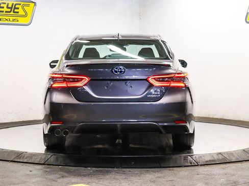 Used 2023 Toyota Camry XSE FWD image 3