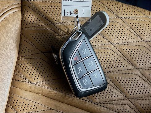 Used 2021 Cadillac Escalade ESV Sport w/ LPO, ONYX Package image 32