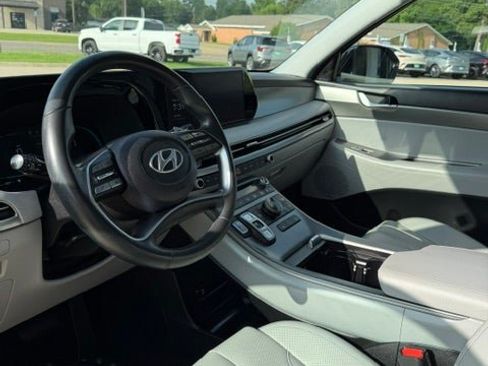 Used 2024 Hyundai Palisade SEL FWD image 9