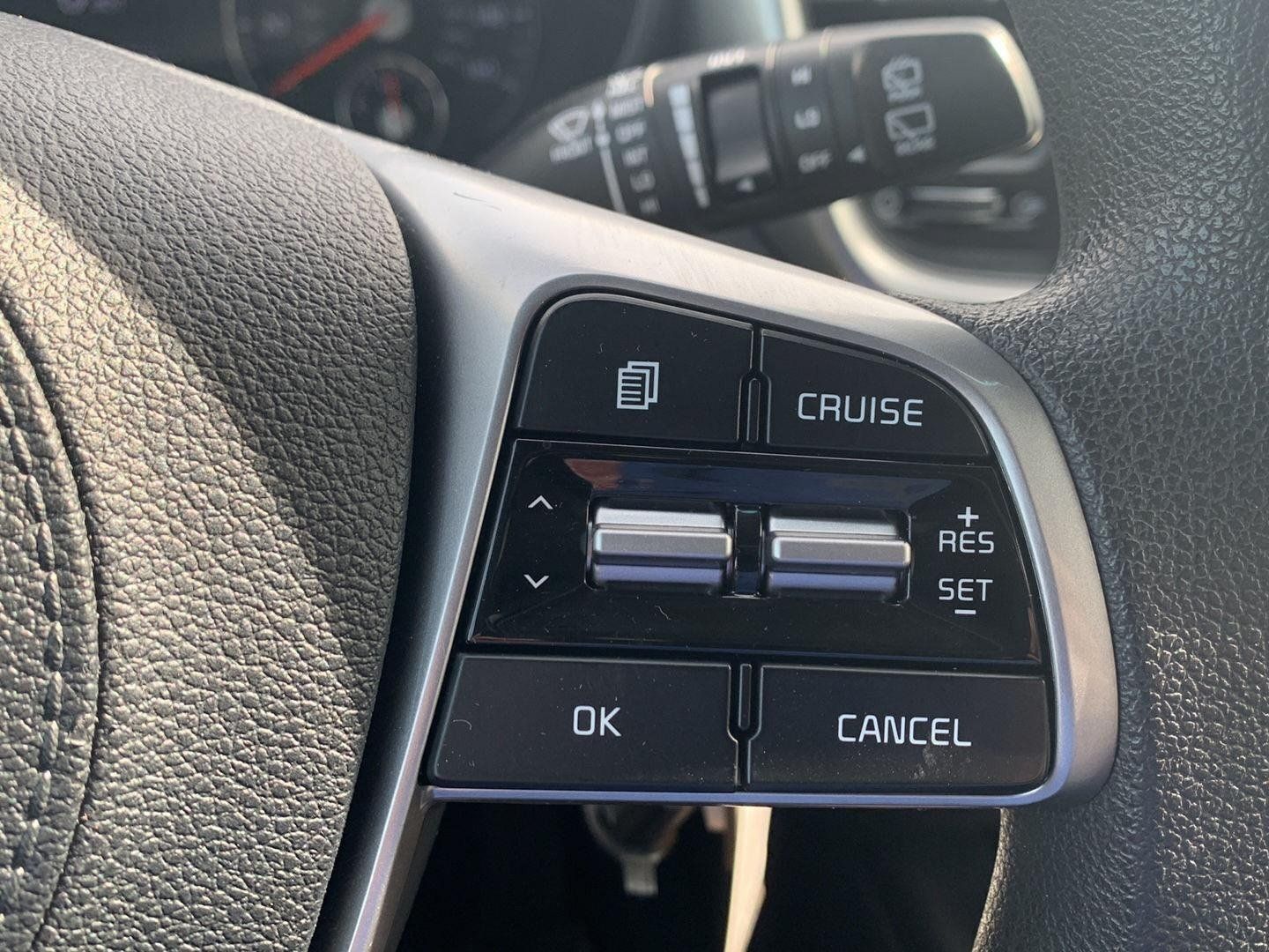 Used 2019 Kia Sorento FWD V6 image 11