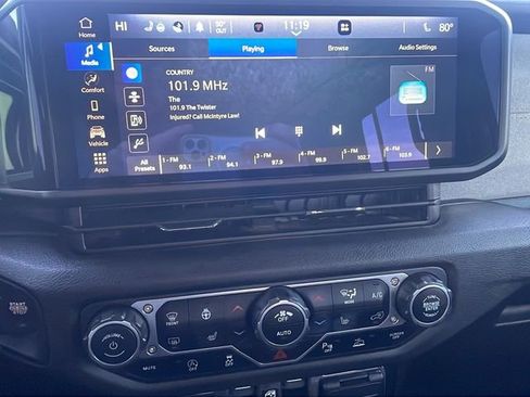 Used 2024 Jeep Wrangler Willys image 26