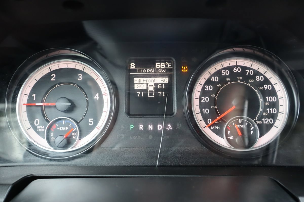 Used 2018 RAM 2500 Tradesman w/ Chrome Appearance Group AWD/4WD image 33