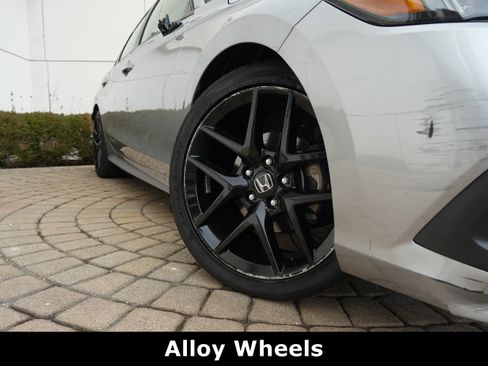 Used 2023 Honda Civic Sport image 16