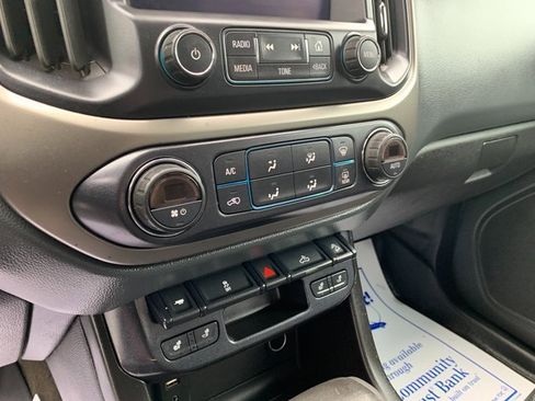Used 2015 Chevrolet Colorado Z71 image 15