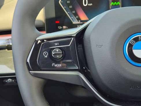 New 2027 BMW i5 eDrive40 w/ Premium Package RWD image 31
