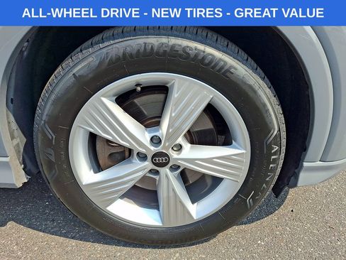 Used 2023 Audi Q4 e-tron Premium AWD/4WD image 8