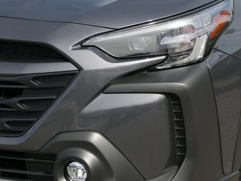 Certified 2025 Subaru Outback Limited image 9