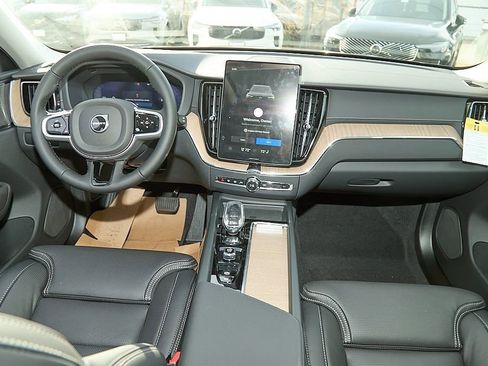 New 2026 Volvo XC60 B5 Ultra w/ Protection Package Premier image 21