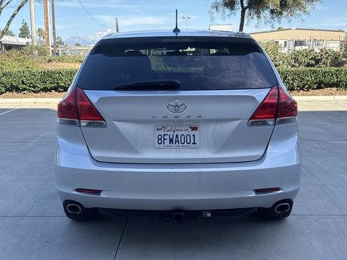 Used 2011 Toyota Venza w/ Leather Pkg image 4