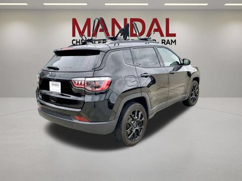 Used 2025 Jeep Compass Latitude w/ Altitude Special Edition AWD/4WD image 6