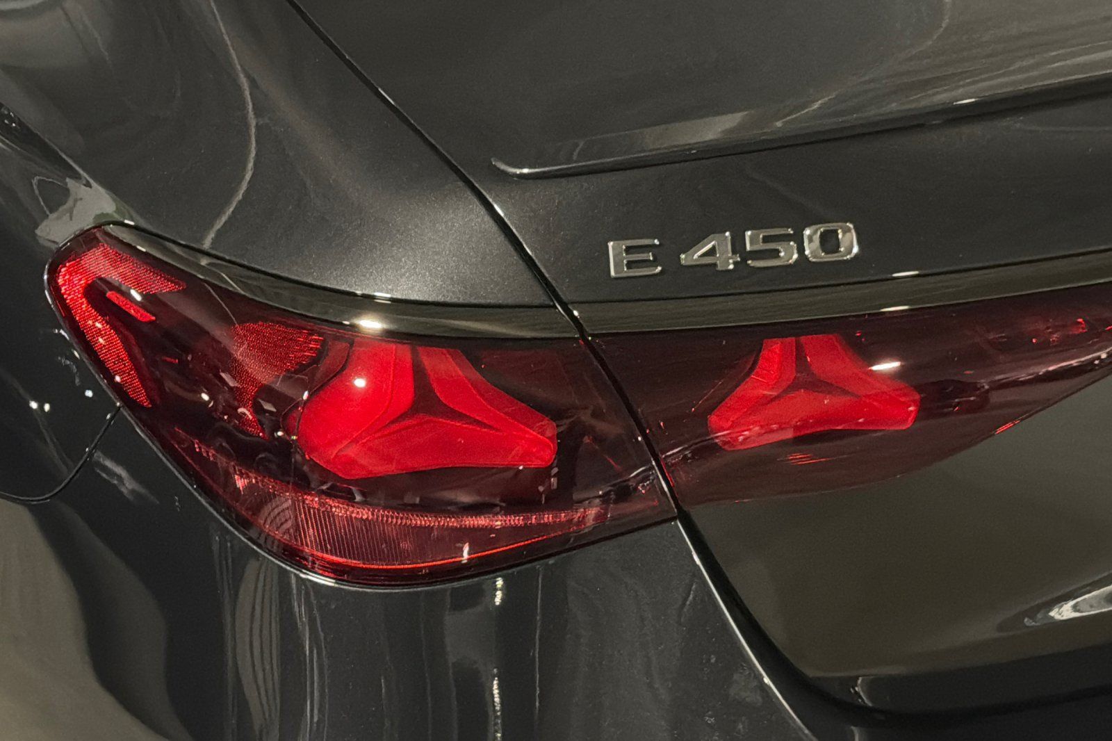 New 2027 Mercedes-Benz E 450 4MATIC Sedan image 25