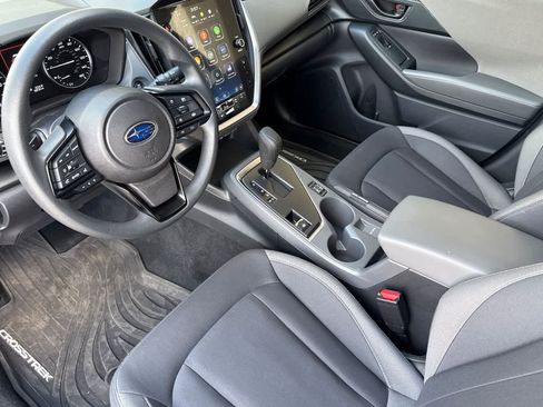 Used 2025 Subaru Crosstrek 2.0i Premium image 9