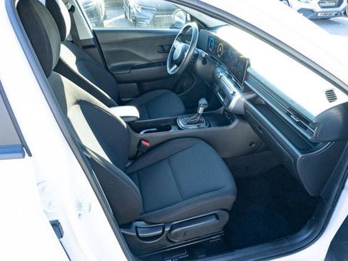 Used 2025 Hyundai Kona SEL image 38