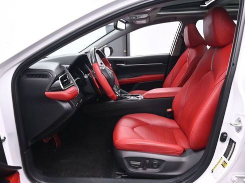 Used 2023 Toyota Camry XSE image 12