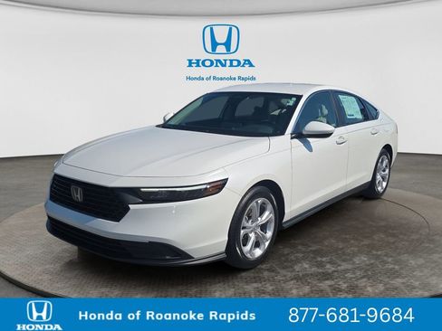 Used 2025 Honda Accord LX image 1