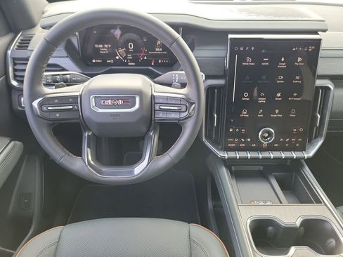 Used 2026 GMC Acadia AT4 w/ Luxury Package image 11