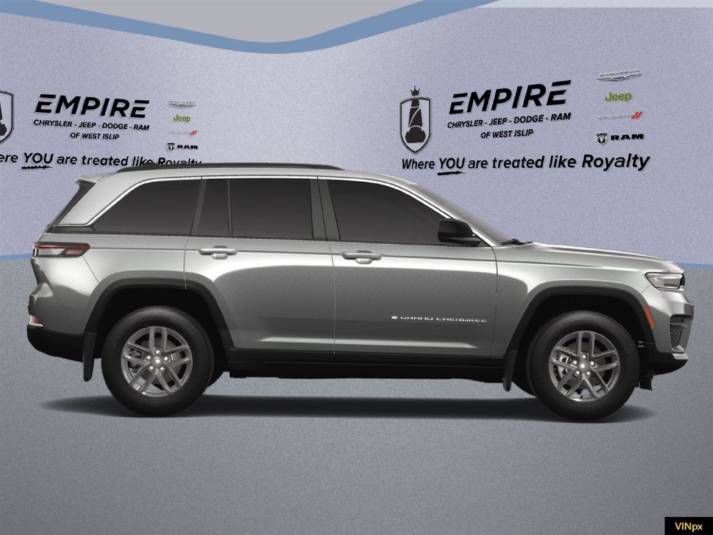 Used 2025 Jeep Grand Cherokee Laredo X w/ Luxury Tech Group I AWD/4WD image 11