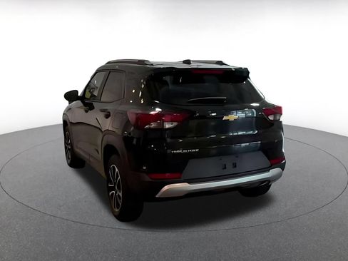 Used 2025 Chevrolet TrailBlazer LT FWD image 12