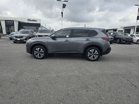 Used 2023 Nissan Rogue SV w/ SV Premium B Package FWD image 9
