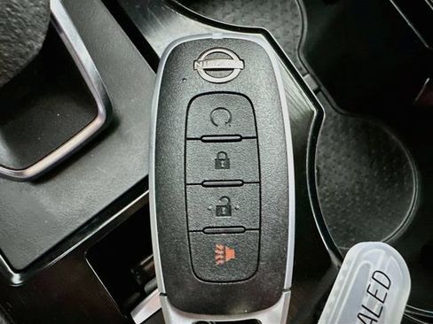 Used 2023 Nissan Rogue SV AWD/4WD image 15
