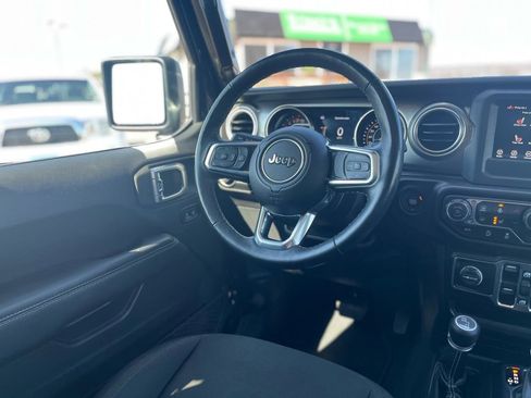 Used 2020 Jeep Wrangler Unlimited Sahara w/ Cold Weather Group image 12