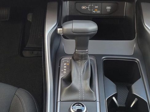 New 2026 Kia Sorento LX FWD image 17