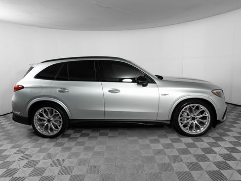 Used 2024 Mercedes-Benz GLC 43 AMG 4MATIC image 4