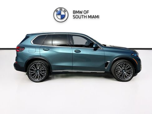 Certified 2025 BMW X5 sDrive40i w/ Premium Package image 8